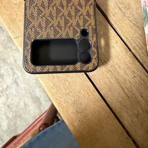 Micheal Kors  galaxy Flip 3 case